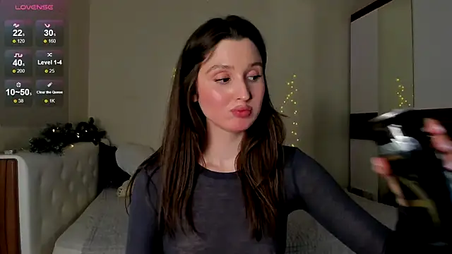 Snapshot of tender_babyy chatting on December 21, 5:29 pm tender babyy online show from December 21, 5:29 pm