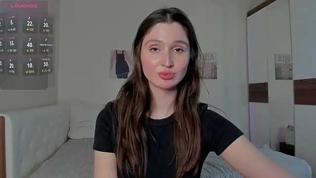 Snapshot of tender_babyy chatting on February 9, 4:40 pm tender babyy online show from February 9, 4:40 pm