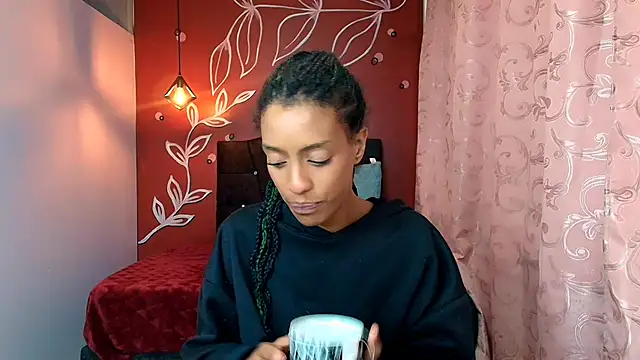 Zia Green online show from January 7, 3:33 pm