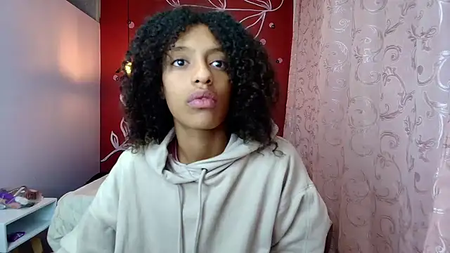 Zia Green online show from February 23, 5:01 am