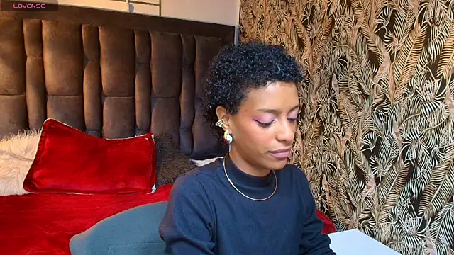 Zia Green online show from April 28, 1:05 pm