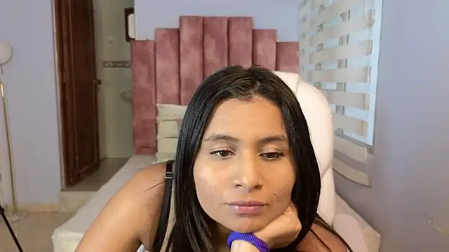 Snapshot of lou_rosse_ chatting on December 13, 8:47 pm lou rosse  online show from December 13, 8:47 pm