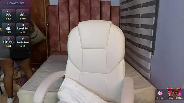 Snapshot of lou_rosse_ chatting on December 20, 9:06 pm lou rosse  online show from December 20, 9:06 pm