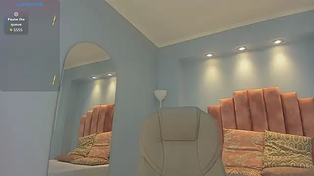 lou rosse  online show from April 10, 8:35 pm