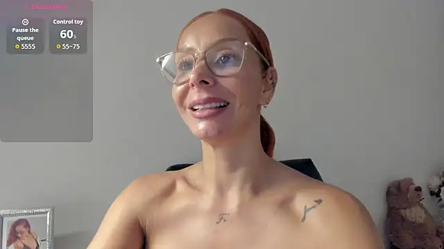 AvaCollinss online show from November 4, 7:35 pm