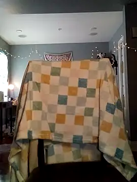 Snapshot of ebonycatlisaaaalime chatting on February 3, 8:35 pm ebonycatlisaaaalime online show from February 3, 8:35 pm