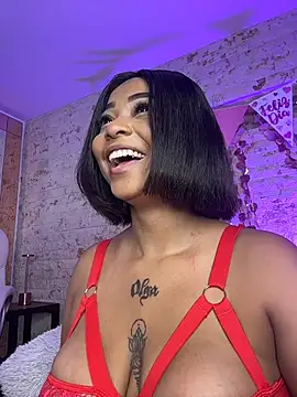 Snapshot of pamela_west chatting on February 10, 7:18 pm pamela west online show from February 10, 7:18 pm