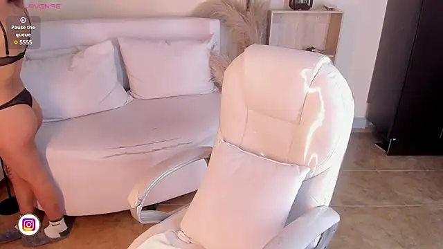 Amy Kiitty  online show from February 20, 7:52 pm