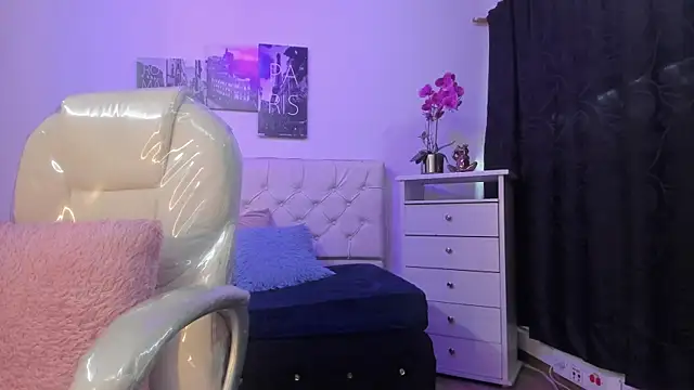 Amy Kiitty  online show from February 14, 12:57 pm