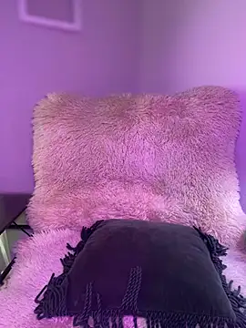 GoldieBakeman online show from February 10, 5:06 pm