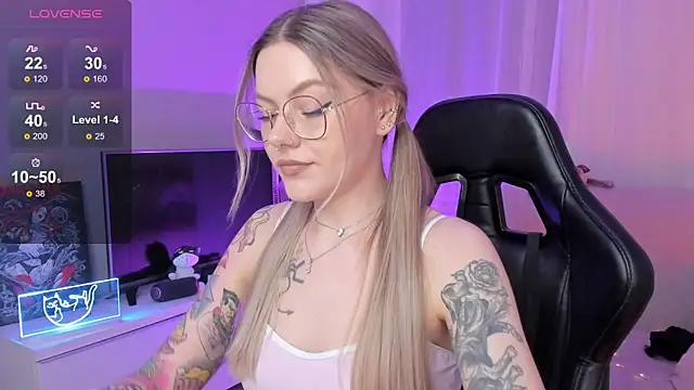 Marta May  online show from September 27, 3:39 pm