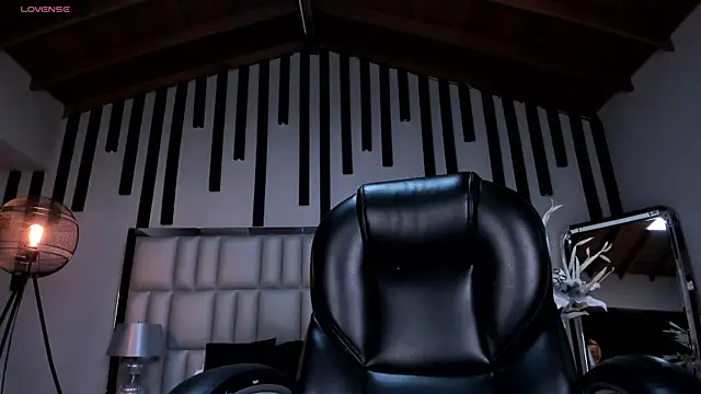 KatieNolan 1 online show from October 31, 4:46 am