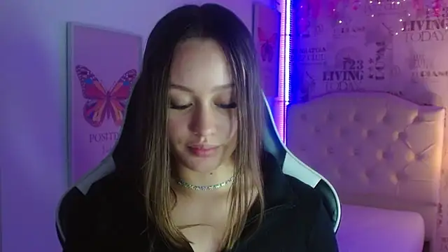 Ivyy Crystal online show from February 28, 12:10 am