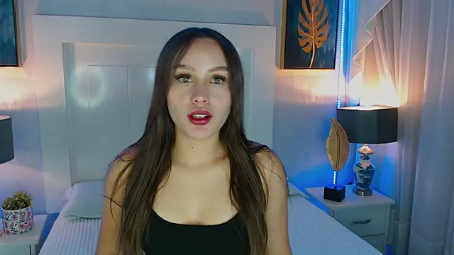 Ivyy Crystal online show from December 15, 1:15 pm