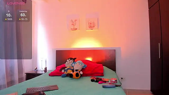 Snapshot of GabyButtler1 chatting on December 3, 6:06 pm GabyButtler1 online show from December 3, 6:06 pm