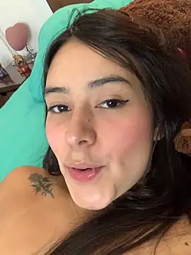 Snapshot of GabyButtler1 chatting on February 25, 12:03 am GabyButtler1 online show from February 25, 12:03 am