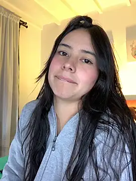 Snapshot of GabyButtler1 chatting on February 27, 8:20 pm GabyButtler1 online show from February 27, 8:20 pm