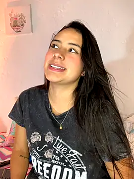 Snapshot of GabyButtler1 chatting on September 18, 1:18 am GabyButtler1 online show from September 18, 1:18 am