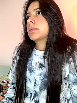 Snapshot of GabyButtler1 chatting on October 16, 12:00 am GabyButtler1 online show from October 16, 12:00 am