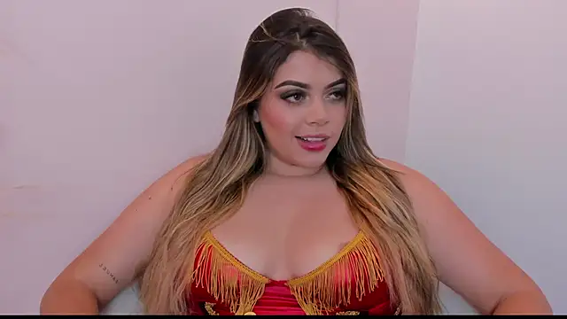 thaliafox  online show from December 18, 6:32 am