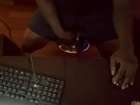 Snapshot of Pressure69mee chatting on January 22, 5:48 am Pressure69mee online show from January 22, 5:48 am