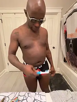 Snapshot of Pressure69mee chatting on January 28, 11:17 am Pressure69mee online show from January 28, 11:17 am