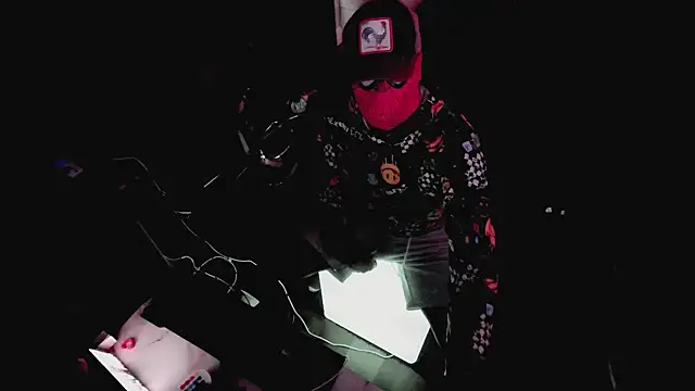 Snapshot of Pressure69mee chatting on February 9, 6:26 pm Pressure69mee online show from February 9, 6:26 pm