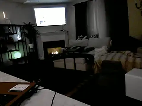 Snapshot of Pressure69mee chatting on February 15, 6:23 pm Pressure69mee online show from February 15, 6:23 pm