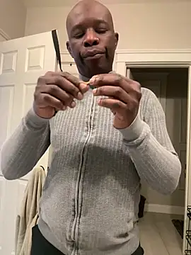 Snapshot of Pressure69mee chatting on February 19, 12:35 am Pressure69mee online show from February 19, 12:35 am