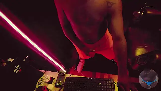 Snapshot of Pressure69mee chatting on February 26, 1:08 pm Pressure69mee online show from February 26, 1:08 pm