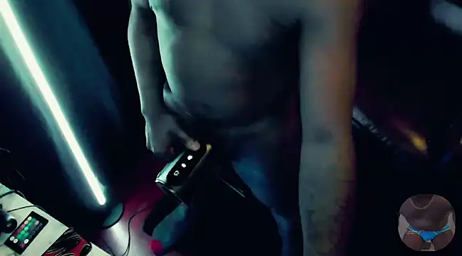 Snapshot of Pressure69mee chatting on March 5, 9:59 pm Pressure69mee online show from March 5, 9:59 pm