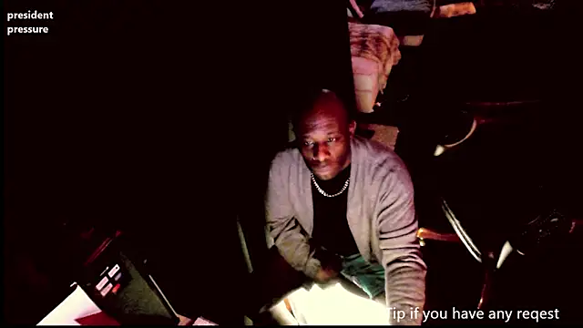 Snapshot of Pressure69mee chatting on March 18, 5:20 am Pressure69mee online show from March 18, 5:20 am