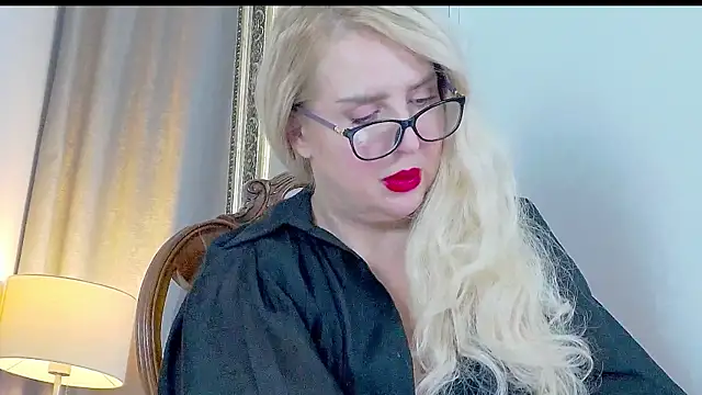 Snapshot of MariaRichi_ chatting on February 14, 2:54 pm MariaRichi online show from February 14, 2:54 pm