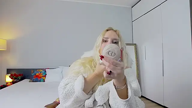 Snapshot of MariaRichi_ chatting on February 21, 12:39 pm MariaRichi online show from February 21, 12:39 pm