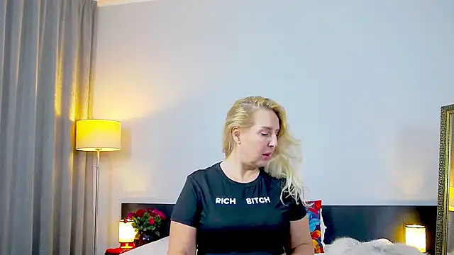 Snapshot of MariaRichi_ chatting on March 1, 4:00 pm MariaRichi online show from March 1, 4:00 pm