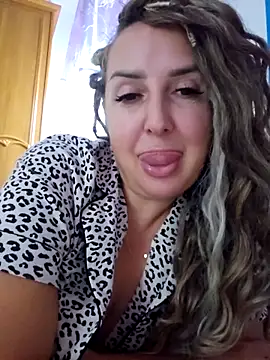 Snapshot of MariaRichi_ chatting on September 10, 7:30 am MariaRichi online show from September 10, 7:30 am