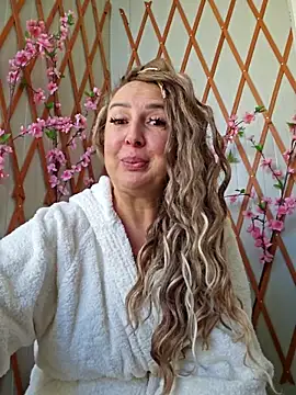 Snapshot of MariaRichi_ chatting on September 11, 6:46 am MariaRichi online show from September 11, 6:46 am