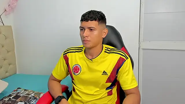 yei-sant online show from October 25, 2:41 am