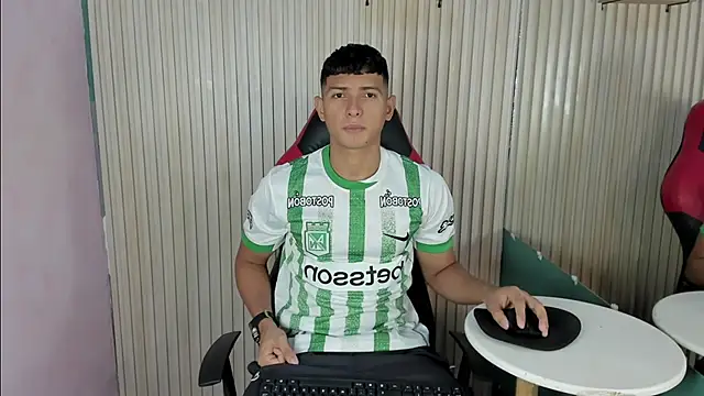 yei-sant online show from November 9, 3:49 am