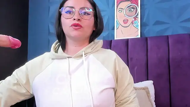 NicoleJonss online show from May 15, 11:56 pm