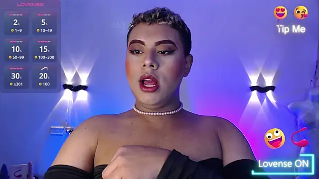 Emili Roux online show from November 6, 12:39 pm