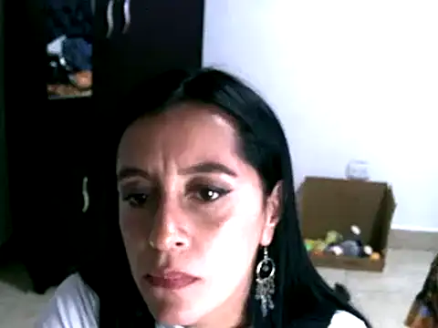 hailey85 online show from December 1, 9:59 pm