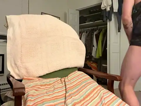 Snapshot of mackshaft4711 chatting on January 18, 10:08 am mackshaft4711 online show from January 18, 10:08 am