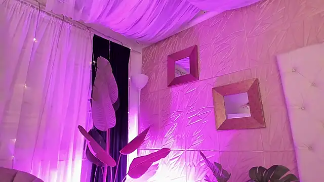 sadashi moon  online show from March 20, 9:48 am