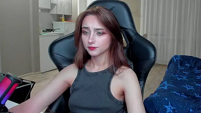 Snapshot of SilverDream chatting on September 28, 8:25 pm SilverDream online show from September 28, 8:25 pm