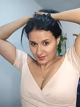 elena jonees online show from November 7, 8:09 pm