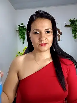 elena jonees online show from February 14, 6:15 pm