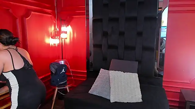 nathalie rossel online show from February 22, 1:22 am