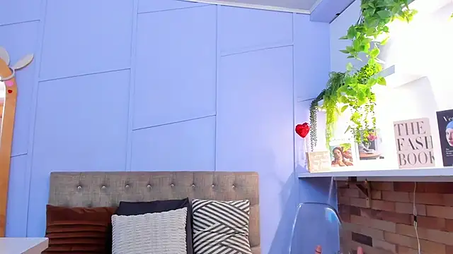 nathalie rossel online show from October 29, 7:04 pm