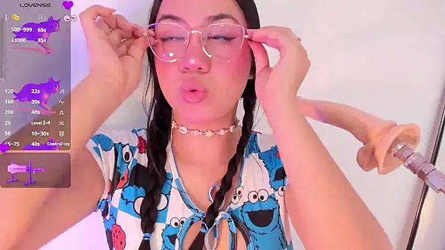 emma smile online show from January 29, 12:02 pm